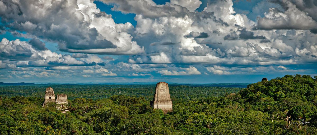 Guía Turística de Mundo Perdido, Tikal, Petén, Guatemala