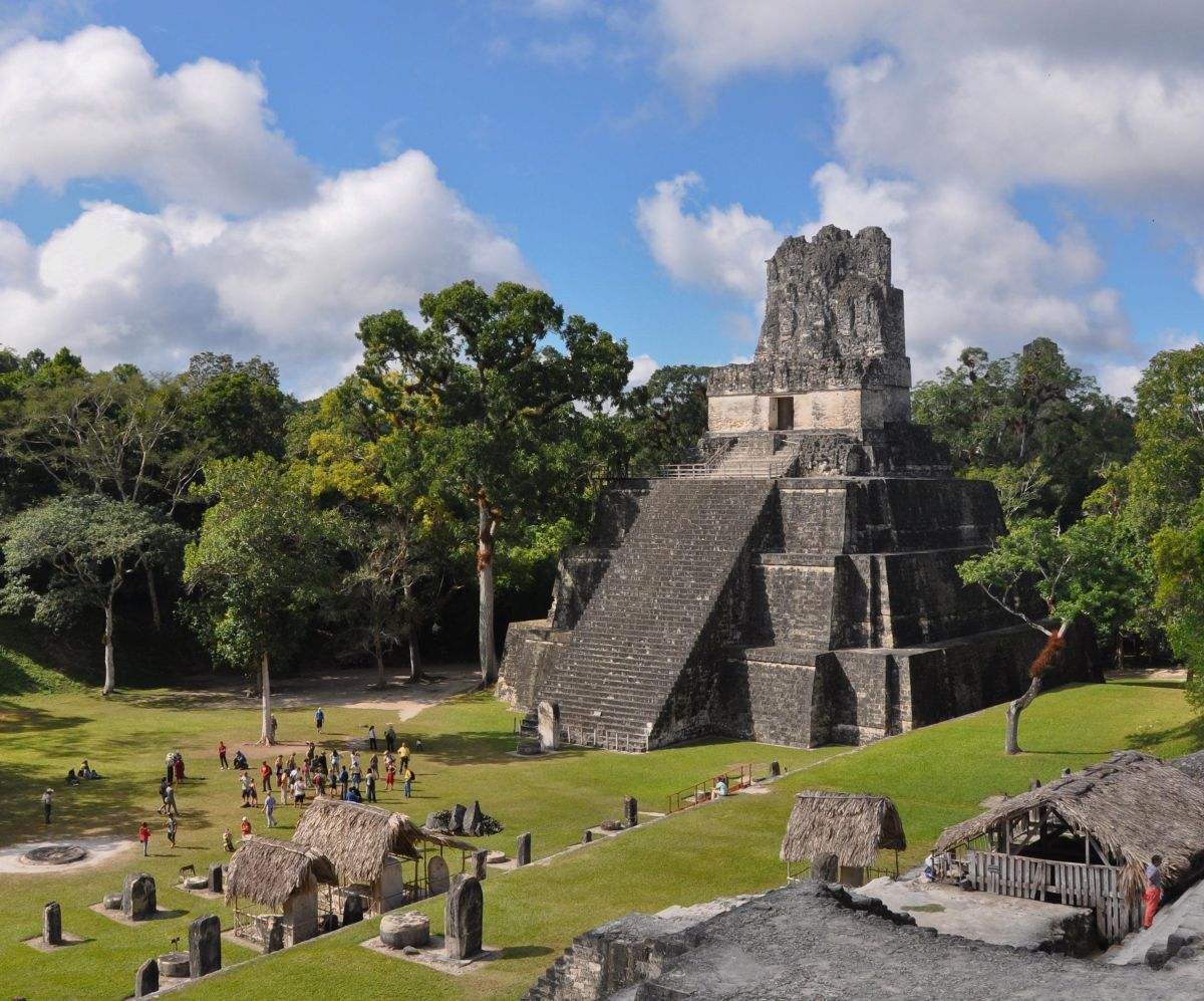 Guía Turística del Templo II Tikal, Petén, Guatemala